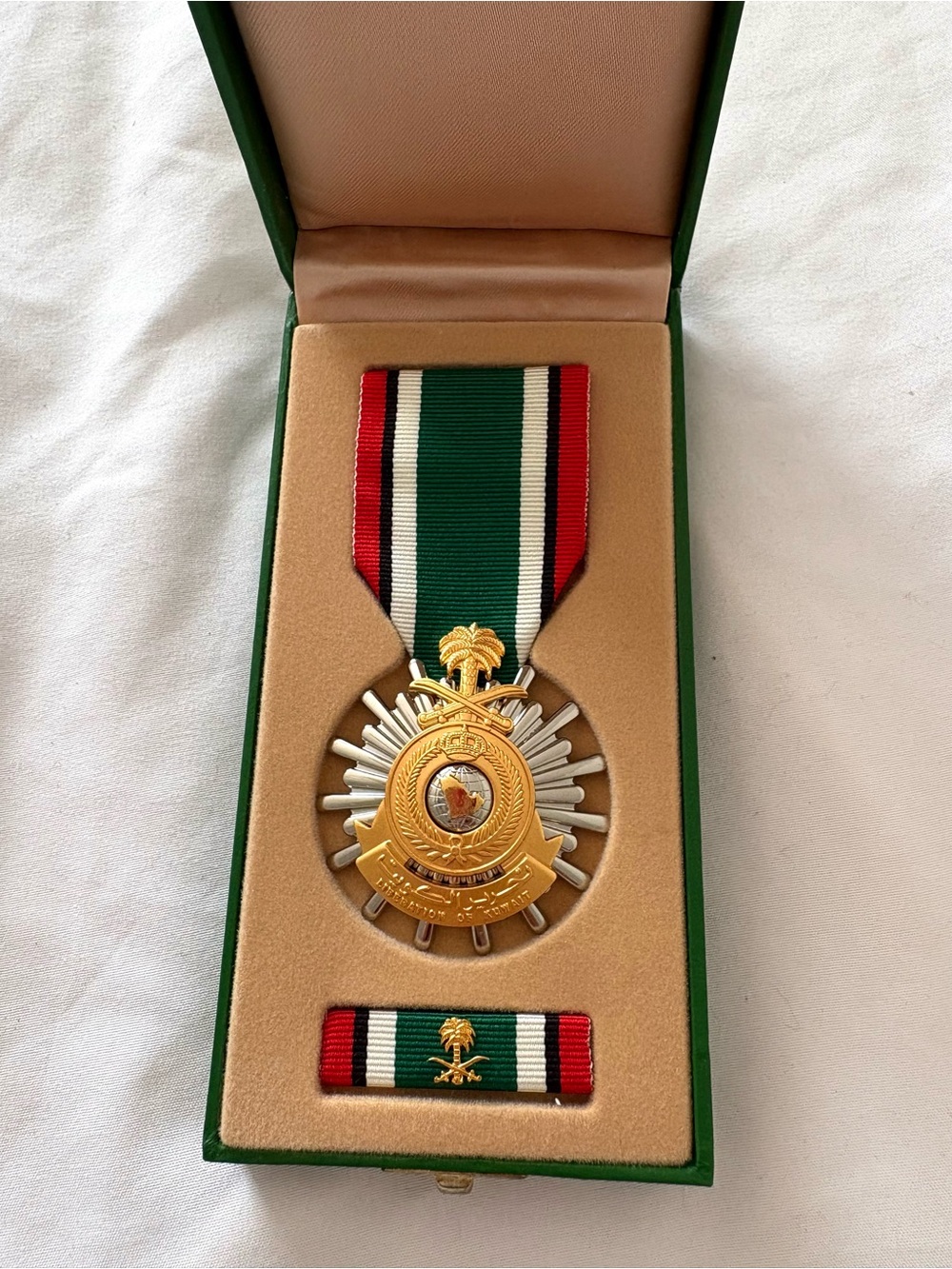 Genuine Vintage military Kuwait Liberation Medal Saudi Arabia navy
